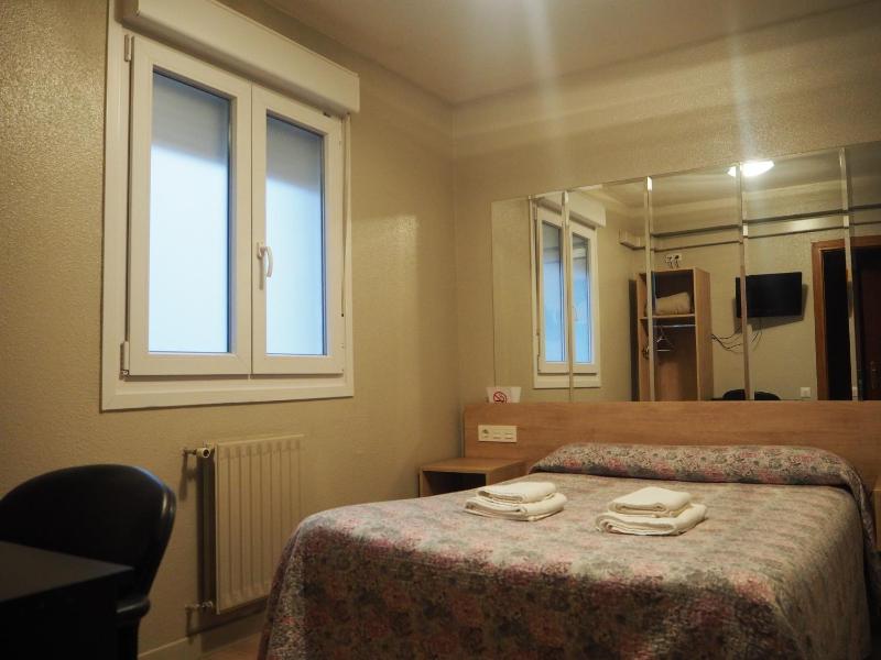 Single Room image 1