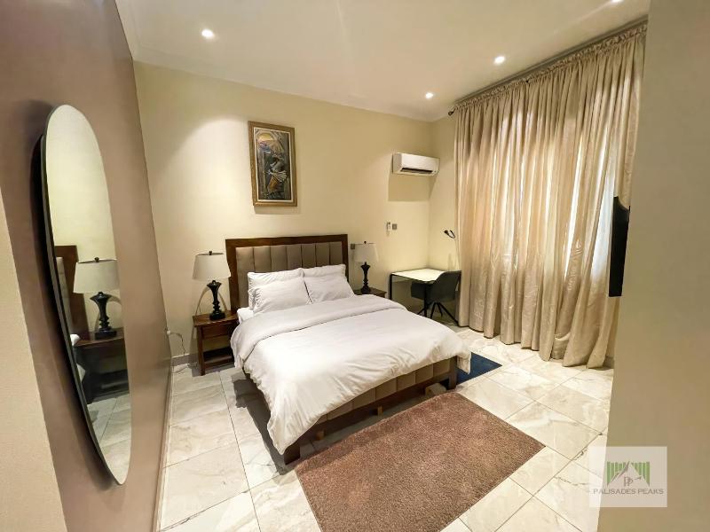 Palisades Peaks Luxury Apartments - image 6