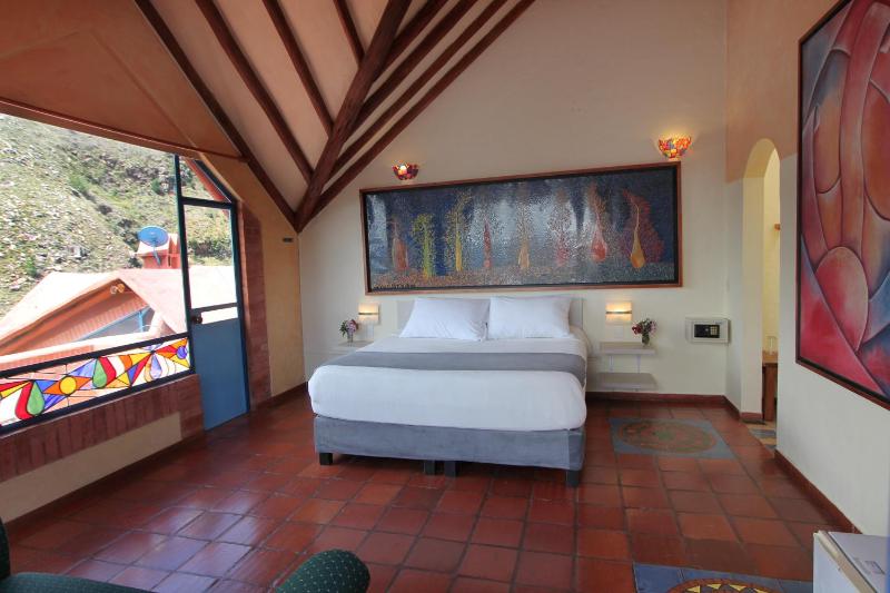 ApartaSuites Arcoiris - image 15
