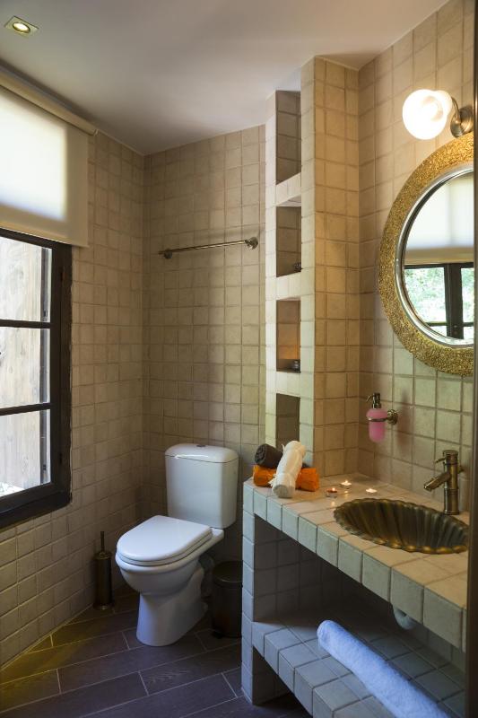 Classic Room With Balcony image 4