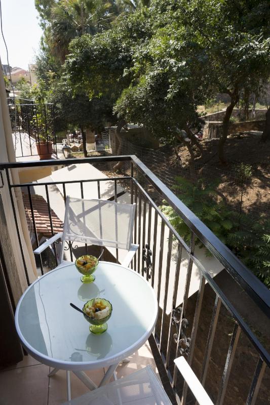 Classic Room With Balcony image 2
