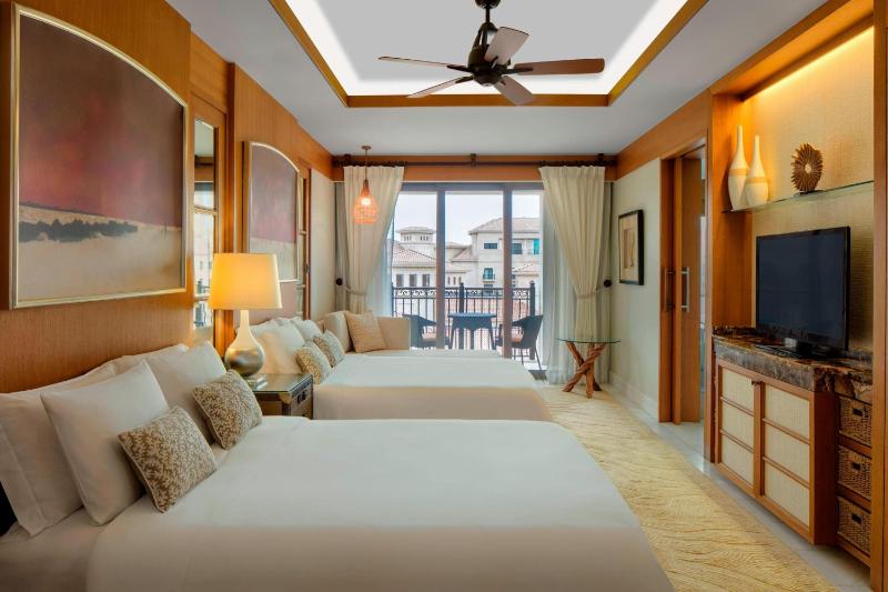 Superior Room, Guest room, 2 Queen, Sofa bed, Balcony image 1