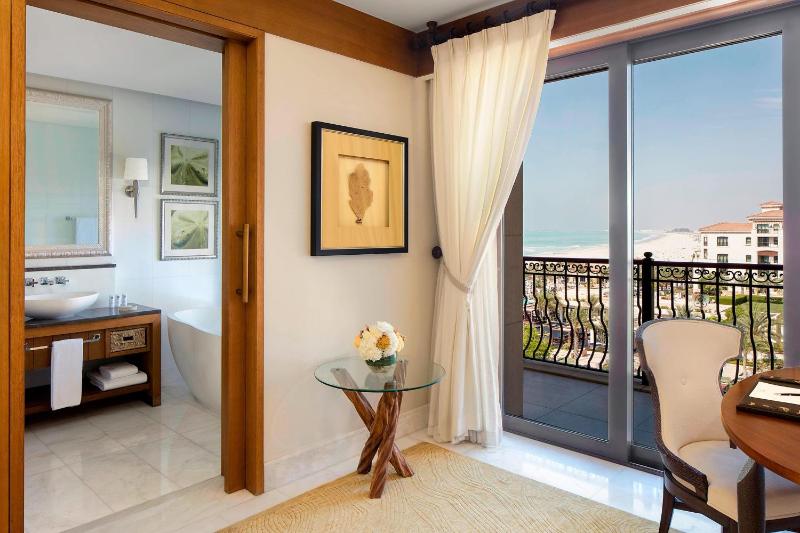 Superior Partial Sea view, Guest room, 1 King, Sofa bed image 3