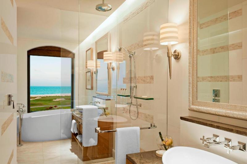 Premium Sea view Room, Guest room, 2 Queen, Sofa bed image 4