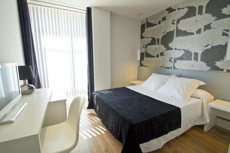 Twin Room - Disability Access image 3
