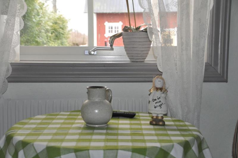 Quadruple Room with Shared Bathroom image 3