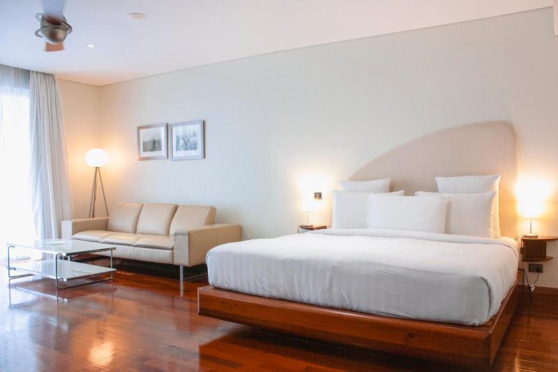 Airways Hotel - image 7