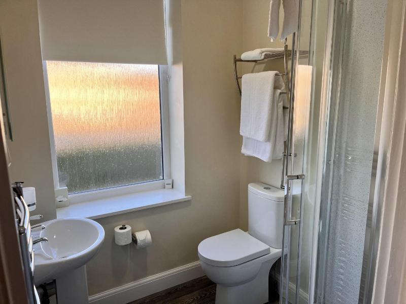 Double Room with Private Bathroom image 2