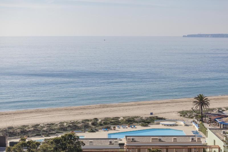 Superior Studio with Sea View (2 adults + 1 child) image 4