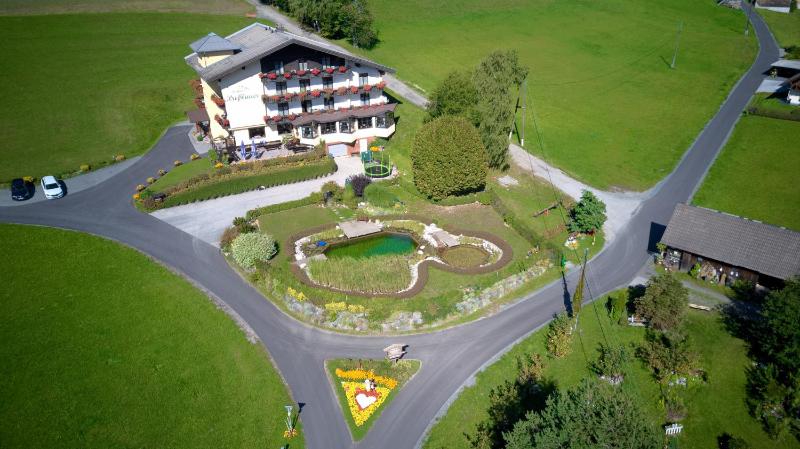 Double Room with Balcony image 2
