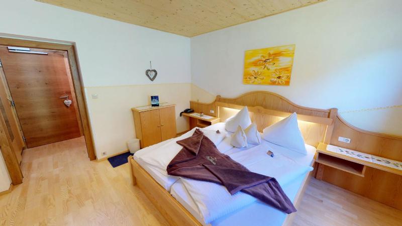 Double Room image 4