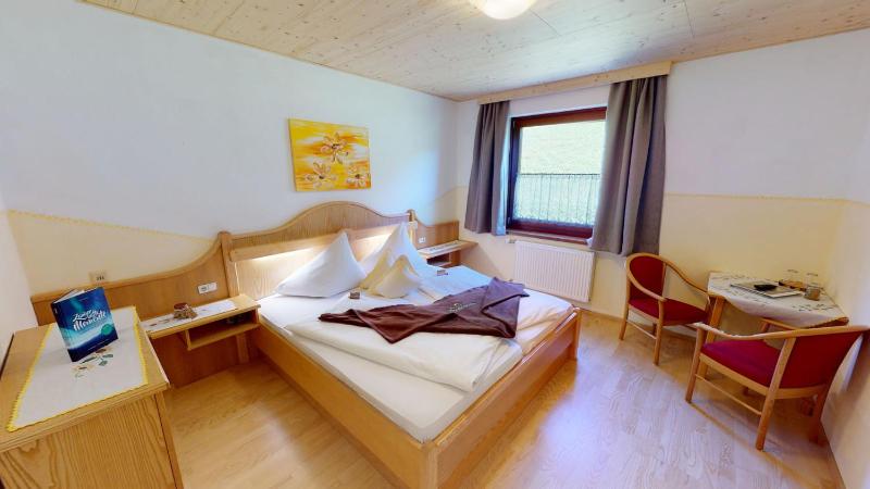 Double Room image 1
