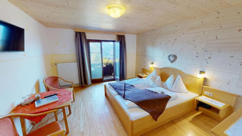 Double Room with Balcony image 1