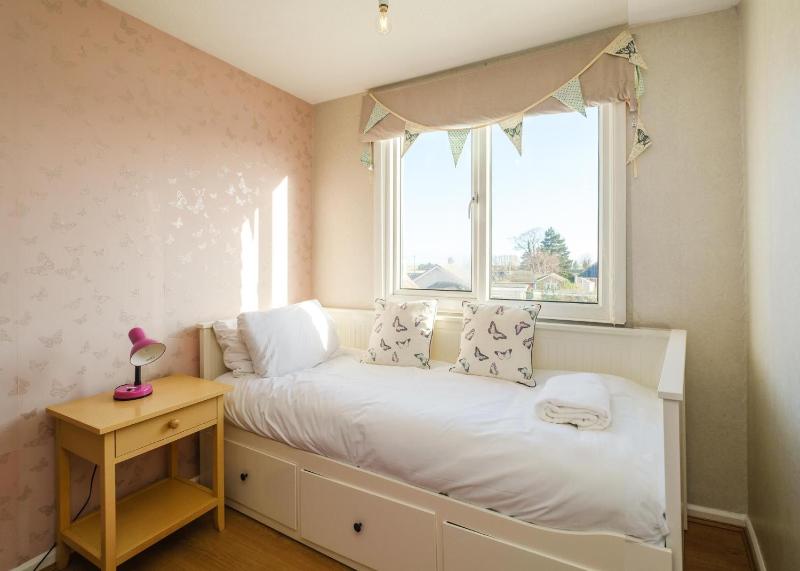 61 Fairfield Road - image 16