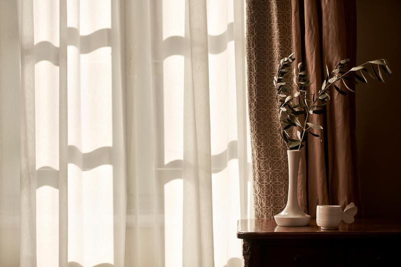  Suite with Fireplace and Partial Sea View - Split Level image 4