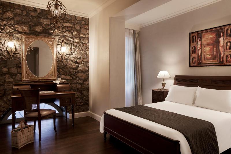 Standard Double/Twin Room image 1
