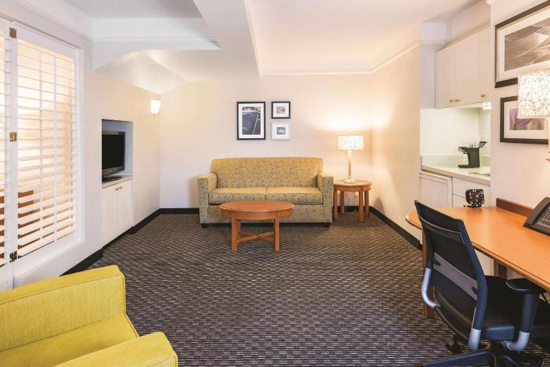 King Studio Suite - Non-Smoking image 2