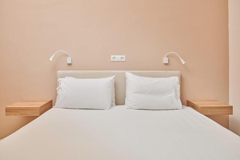 Standard Double or Twin Room with Sea View image 1