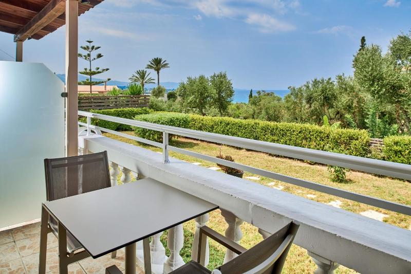 Studio with Sea View image 3