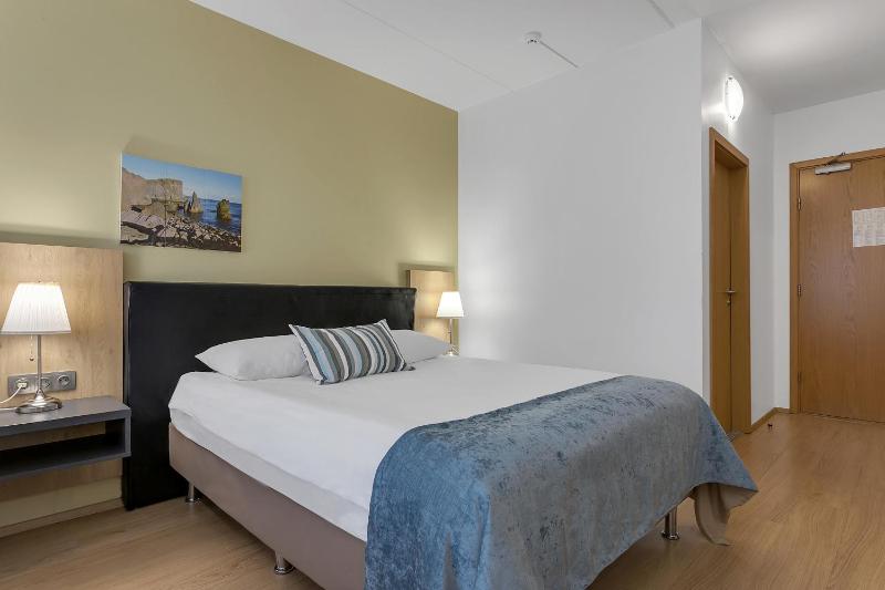 Triple Room image 3