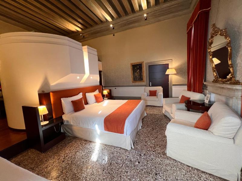 Junior Suite image 1