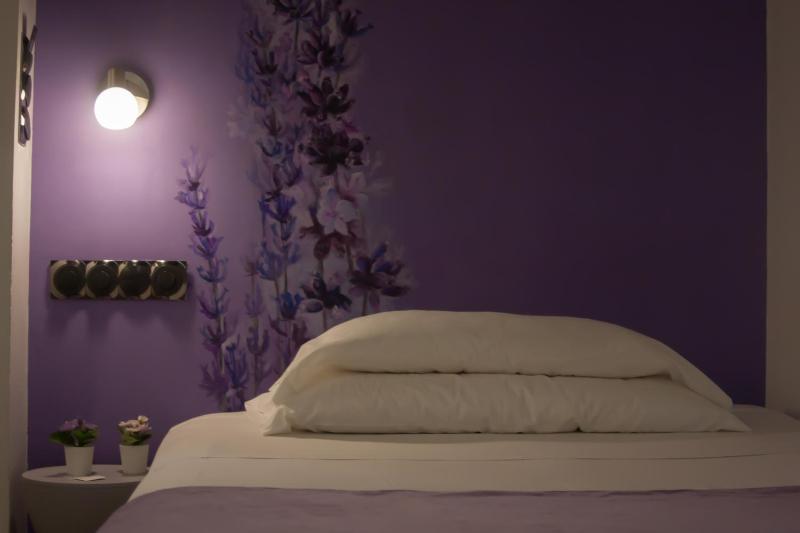 Small Double Room image 1