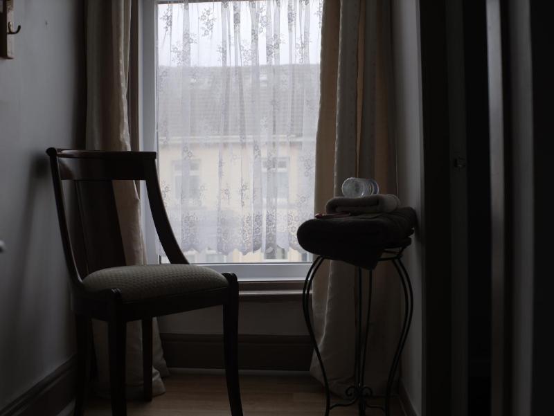 Standard Single Room image 4