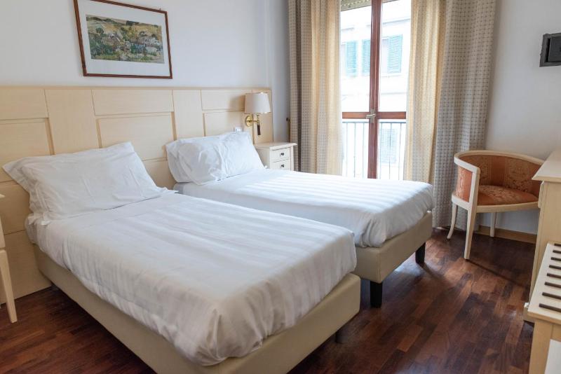 Two Connecting Double Rooms with View  image 2