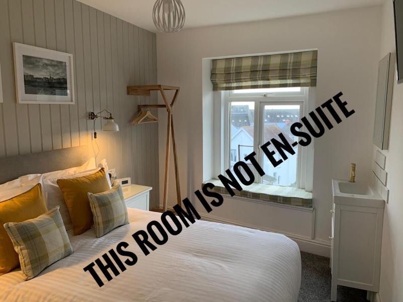 Double Room with Private External Bathroom - Adults Only  image 1