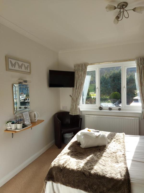 Double Room with Garden View image 1