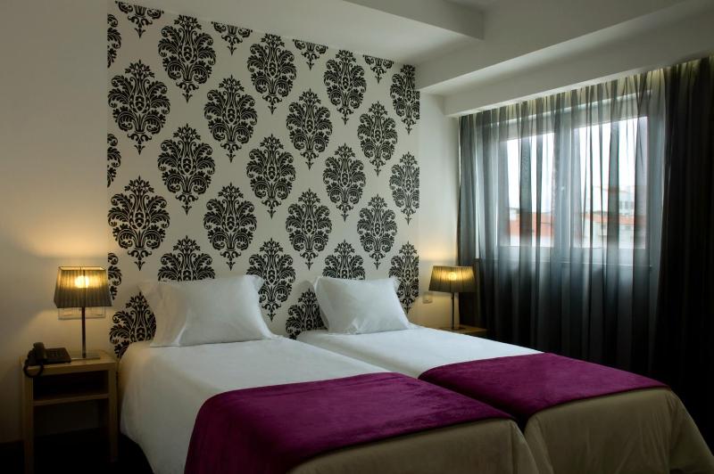 Double or Twin Room image 4