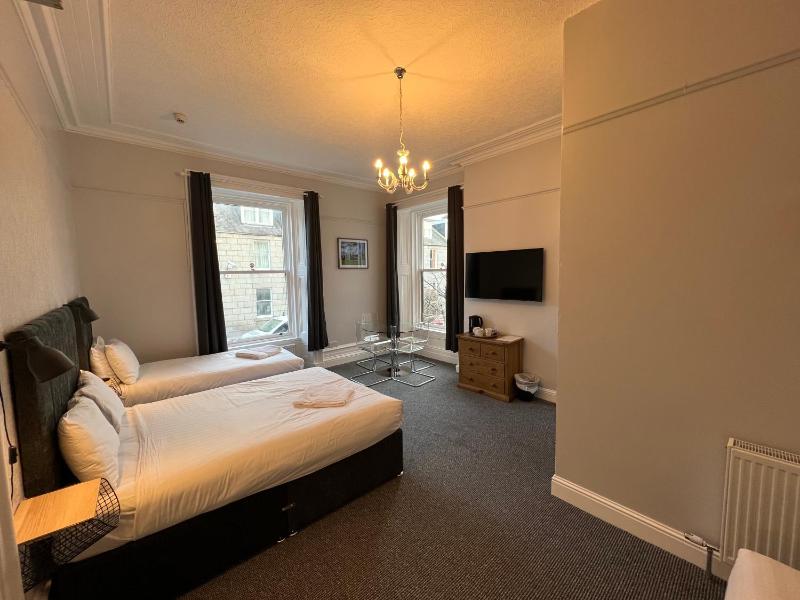 Family Room image 4