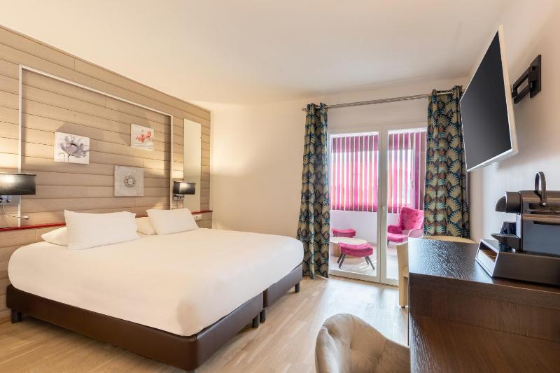 Executive King Room with King Bed - Non-Smoking image 4