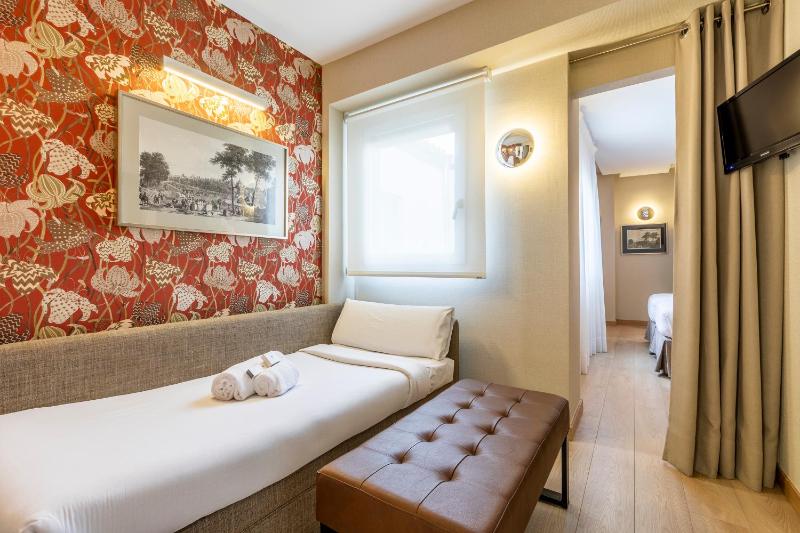 Triple Room image 3