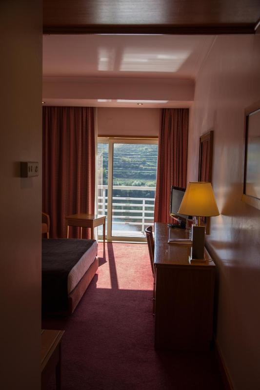 Double Room with River View image 4