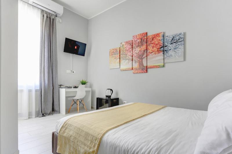 Double Room with Private Bathroom image 3