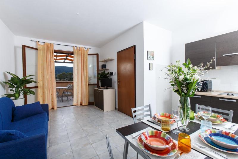 One-Bedroom Apartment with Sea View image 4