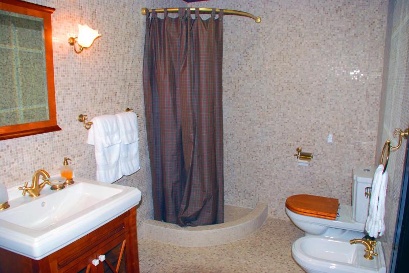 Double Room image 2