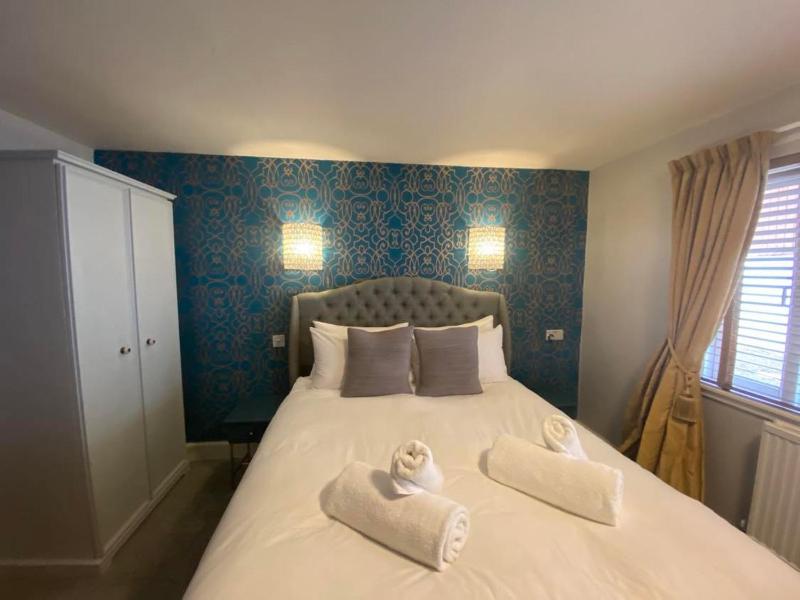 Economy Double Room image 4