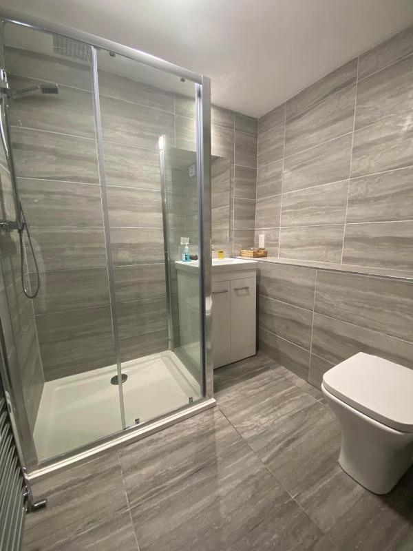 Economy Double Room image 3