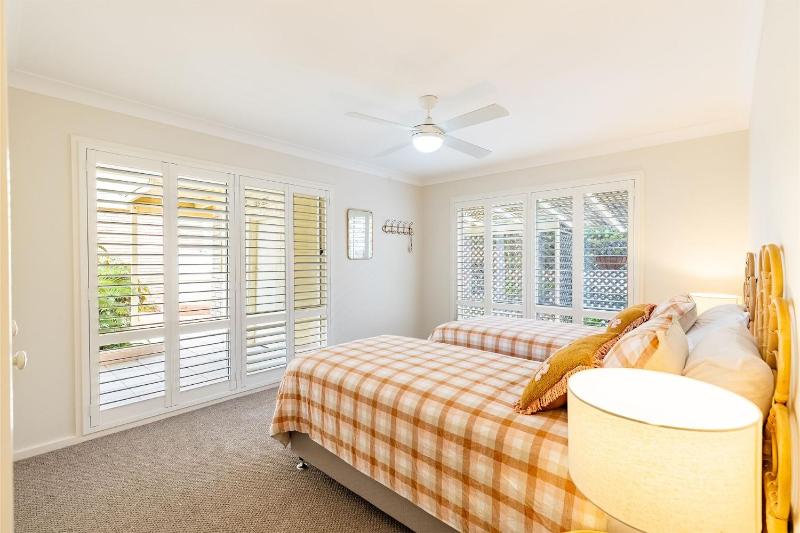 Anchored at Fingal Bay 80 Marine Drive - image 19