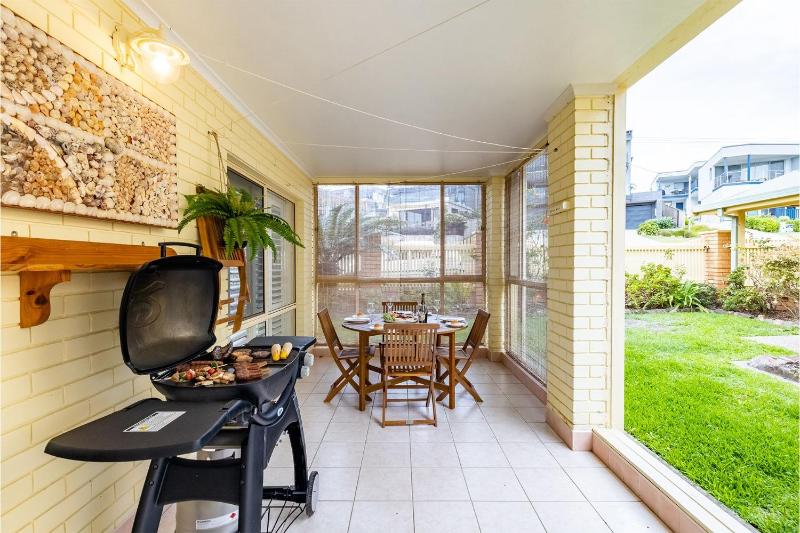 Anchored at Fingal Bay 80 Marine Drive - image 10