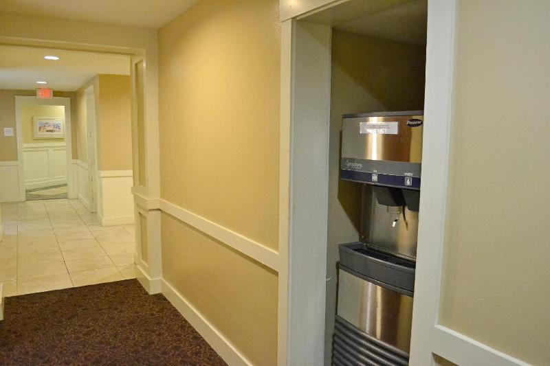 Pilot House 330 - image 14