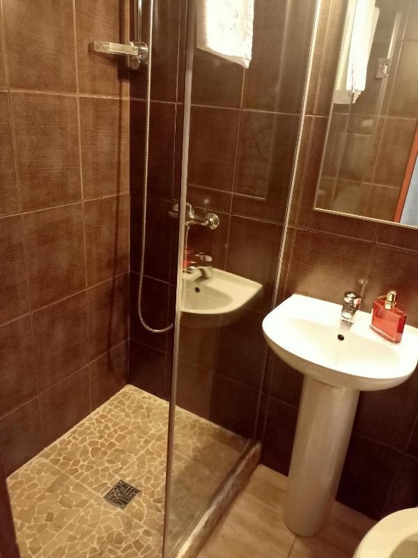 Avalon Rooms - image 40