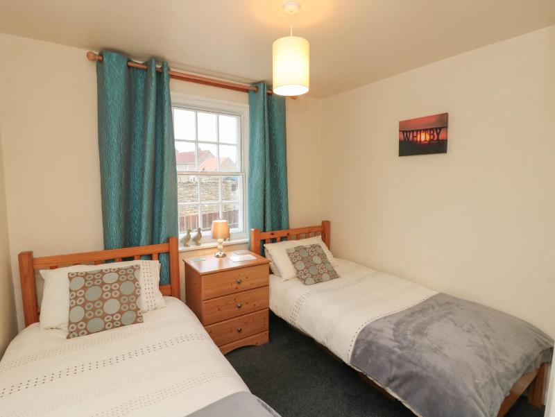 Apartment 1 Sneaton Hall - image 7
