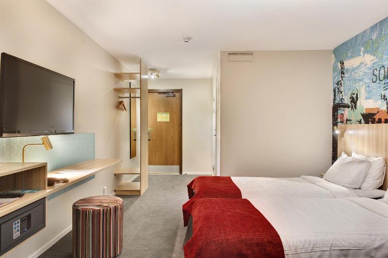 Good Morning Twin Room image 3