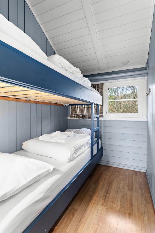 Two-Bedroom Apartment image 4