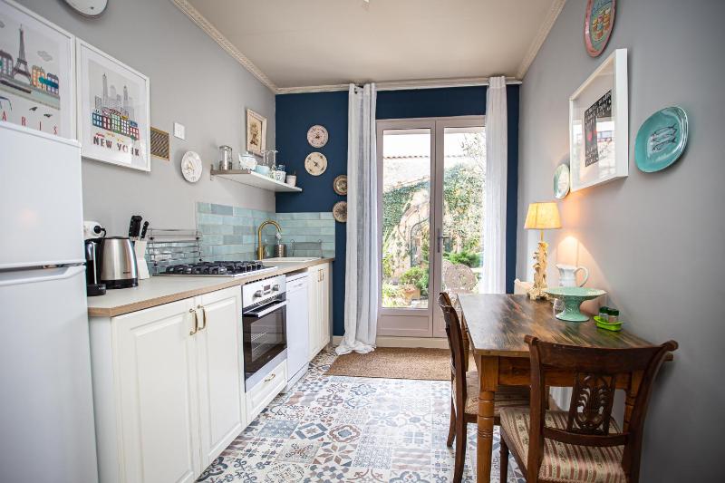 Carcassonne Bed and Breakfast du Palais - image 6