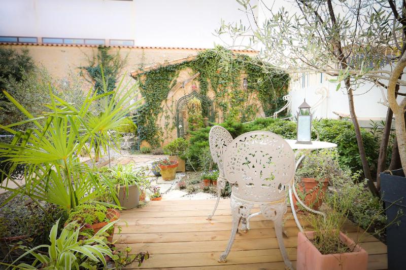 Carcassonne Bed and Breakfast du Palais - image 10