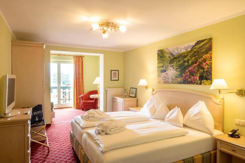 Exclusive Double Room with Balcony image 1